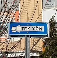 Fethiye'de tek yön sokağa ters girişlere denetim