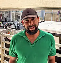 Fethiye'de tezgahından melodi satan esnaf: Kuştan düdük cümbüşü