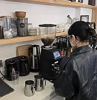 Soğuk havalarla birlikte Fethiye'de sıcak içeceklere ilgi arttı