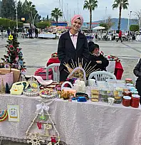 Yeni Yıl Pazarı'nda el emeği ürünler ilgi görüyor