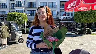 Fethiye'de genç girişimci Alara Savaş'tan Sevgililer Günü'ne özel tatlı standı