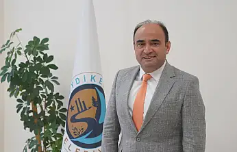 Başkan Akdenizli'den Ikinci Döneme 'Bayrak Sevgisi' Vurgusu