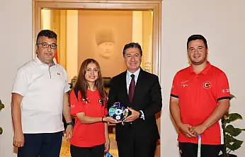 Büyükşehir'in Başarılı Antrenörü Ejder Sözen'e Fair Play Takdiri