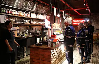 Büyükşehir Zabıtası Halk Sağlığı İçin Görevde