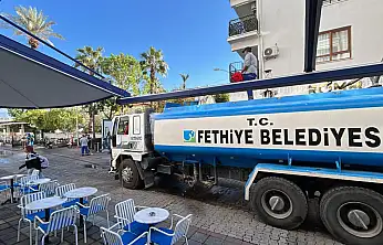 Fethiye Belediyesi'nden yağış sonrası temizlik çalışması