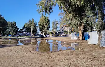 Fethiye Çalış'ta düzensiz karavan parkına zabıta müdahalesi sürüyor
