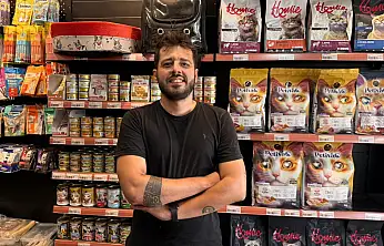 Fethiye'de Petshop sahibi uyarıyor: Sahte mama ve kalitesiz ürünlere dikkat!