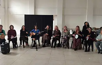 Kursiyerler Türkülerle Kaynaştı