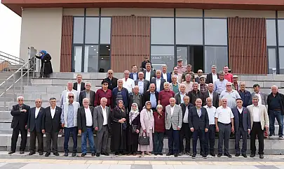 Başkan Akdenizli, Eski Muhtarlarla kahvaltıda buluştu