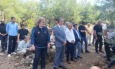 Depremde yaşamını yitiren 14 yaşındaki Afranur son yolculuğuna dualar ile uğurlandı