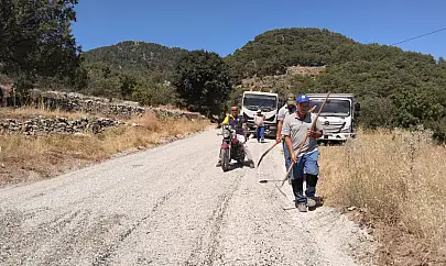 Fethiye Belediyesi yol çalışmalarını sürdürüyor
