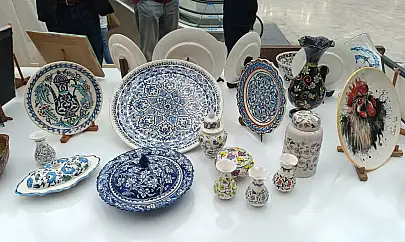 Fethiye Kardelen Sanat Derneği Tarafından 'Anne Eli Değmiş Gibi' Sergisi