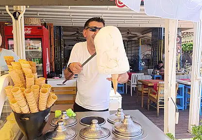 Fethiye Ölüdeniz'de Dondurma Satışları Azaldı