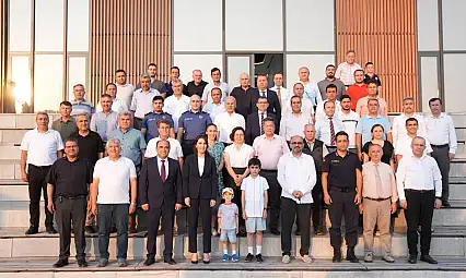 Kaymakam Yıldız Büyüker'e veda yemeği