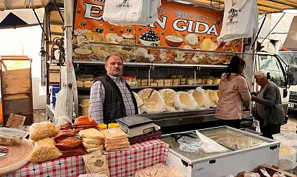 Zeytin Sezonu Pazarı Boşalttı, Süt Ürünlerine Zam Yolda