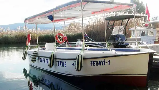 SAKİN KENT'İN ÇEVRE DOSTU TEKNESİ SUYA İNDİ