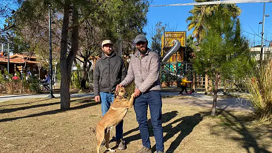 SEYYAH ÖMER, KÖPEĞİ YOLDAŞ İLE FETHİYE'DE