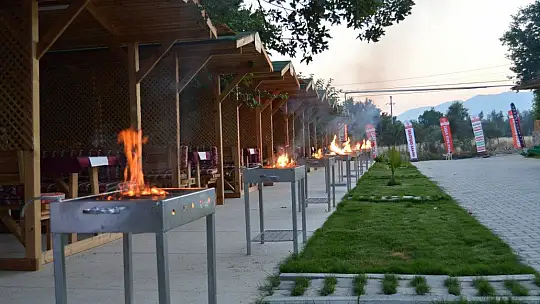 'Kırmızı beyaz et restaurant' misafirlerini bekliyor