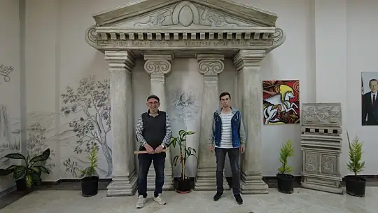 Seydikemer'de yerel ressamdan bir eser daha