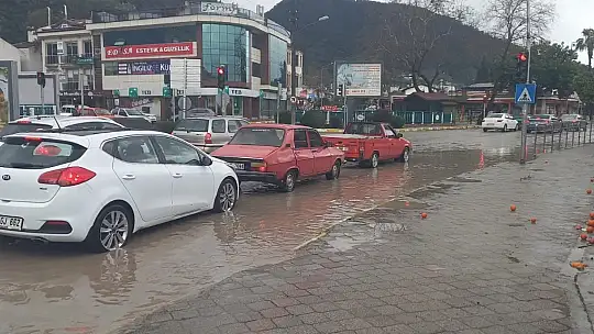 Fethiye'de etkili yağış