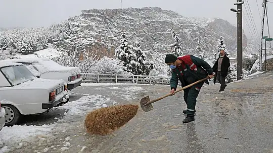 Menteşe'de kar mesaisi