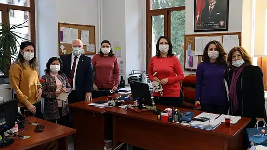 Başkan Gümüş Dünya Kadınlar Günü'nü kutladı