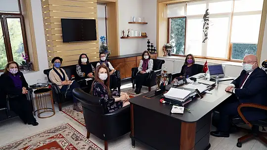 Başkan Gümüş Dünya Kadınlar Günü'nü kutladı