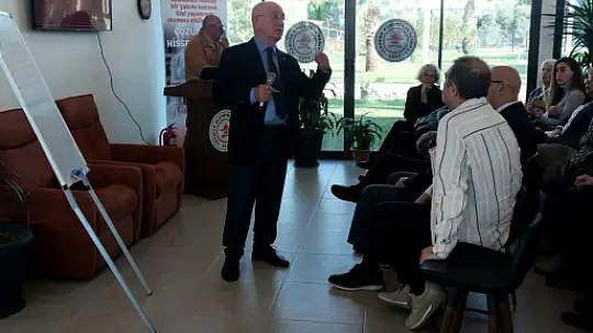 Alzheimer Defneği'nde seminer düzenlendi