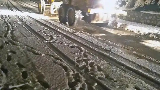 Menteşe'de kar mesaisi