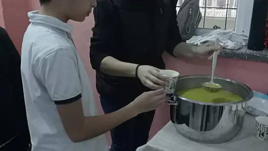 BİR ÇORBA İÇEBİLSEM