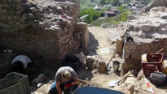 10 ayda kale surları ortaya çıktı