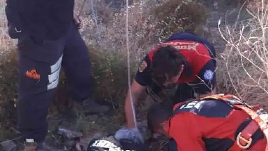 10 metrelik kuyuya düşen oğlak kurtarıldı