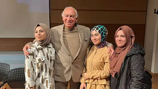 MİLLETVEKİLİ DEMİR FETHİYELİ GENÇLERLE BULUŞTU