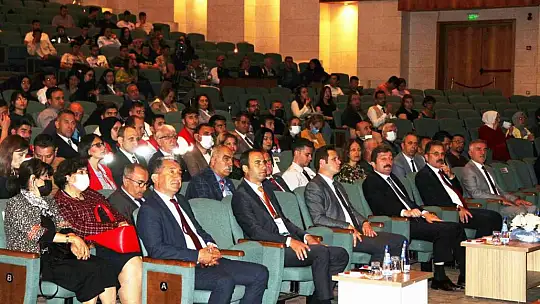 15 Üniversitenin katıldığı disiplinler arası öğrenci kongresi başladı