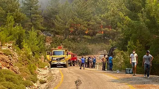 Seydikemerde alevlere karşı seferberlik sürüyor