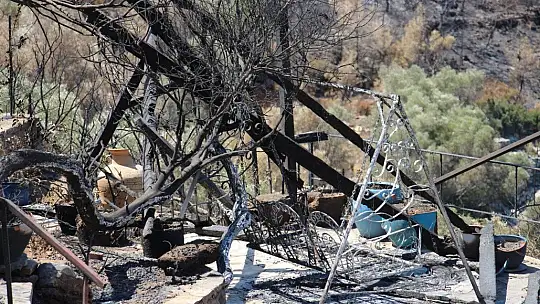 17 yıllık anıları yangınla birlikte küle döndü