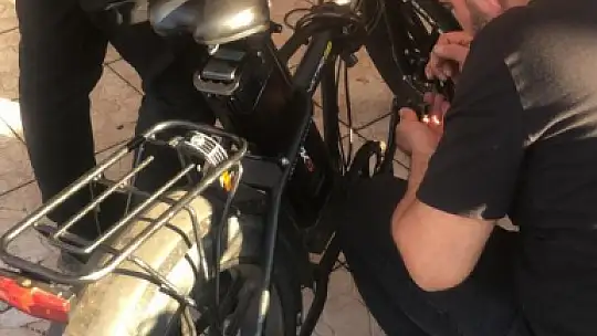 18 YAŞINDA HAYATINI KAYBEDEN BERFİN'İN AİLESİ, KAZANIN AYDINLATILMASINI İSTİYOR