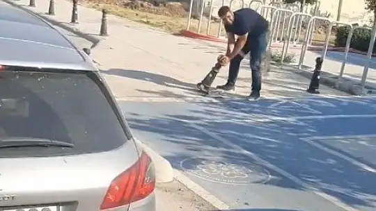 Trafik Magandaları Dubayı Söküp Kamyonetini Bisiklet Yolundan Geçirdi