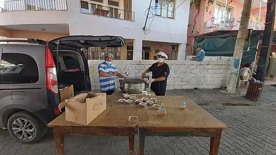 Muhtarlardan aşure etkinliği