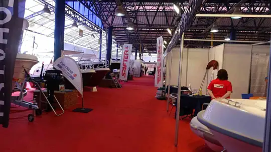 2 ayda elleri ile işlediği ceketi milli aşçıya hediye etti