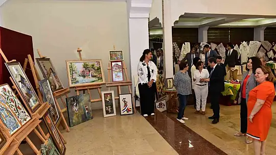 2 bin 700 kursiyerin eserleri sergilendi