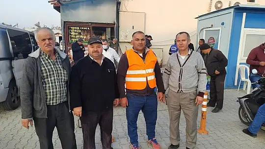 Çiftçiler lokma döktürdü