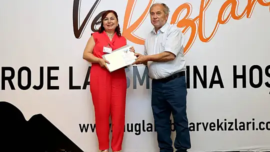 Muğla'da Babasının Bayrağını Taşıyan 63 Kadının Başarı Hikayesi Törenle Tanıtıldı