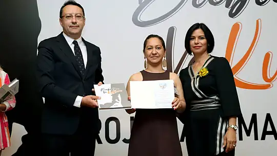 Muğla'da Babasının Bayrağını Taşıyan 63 Kadının Başarı Hikayesi Törenle Tanıtıldı