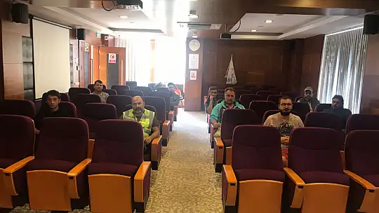 FTSO, KÖPRÜLÜ VİNÇ OPERATÖRÜ MESLEKİ YETERLİLİK SINAVI DÜZENLEDİ 