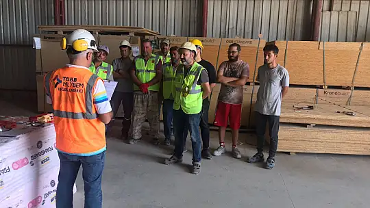 FTSO, KÖPRÜLÜ VİNÇ OPERATÖRÜ MESLEKİ YETERLİLİK SINAVI DÜZENLEDİ 