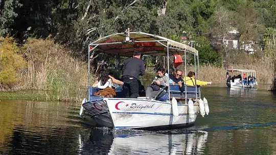 2023'Ü DENİZDE KARŞILADILAR