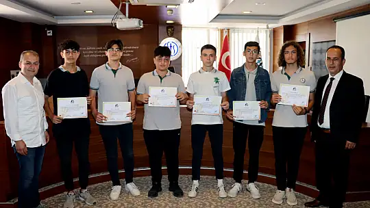 63 Öğrenciye Afet Gönüllüsü Eğitimi Verildi