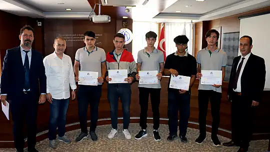 63 Öğrenciye Afet Gönüllüsü Eğitimi Verildi