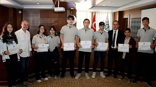 63 Öğrenciye Afet Gönüllüsü Eğitimi Verildi